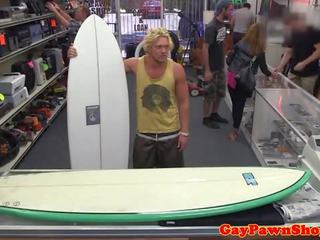 Sixpack surfer pawns ก่อนที่ cockriding ใน mmm